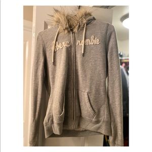 Abercrombie & Fitch sweater
